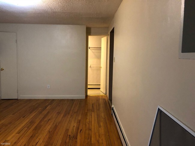 Foto del edificio - 2 br, 1 bath  - 98 Brookline St