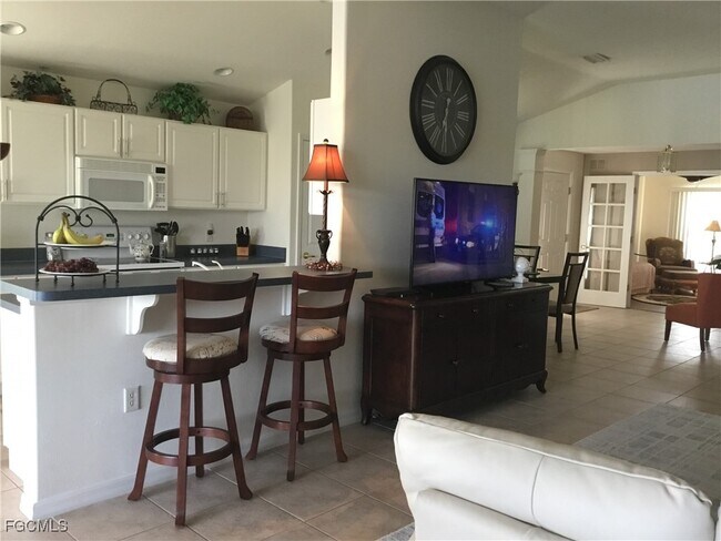 Foto del edificio - 10063 Majestic Ave