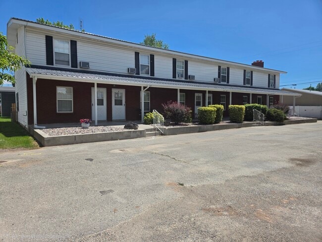 Building Photo - 162 Larsen Dr