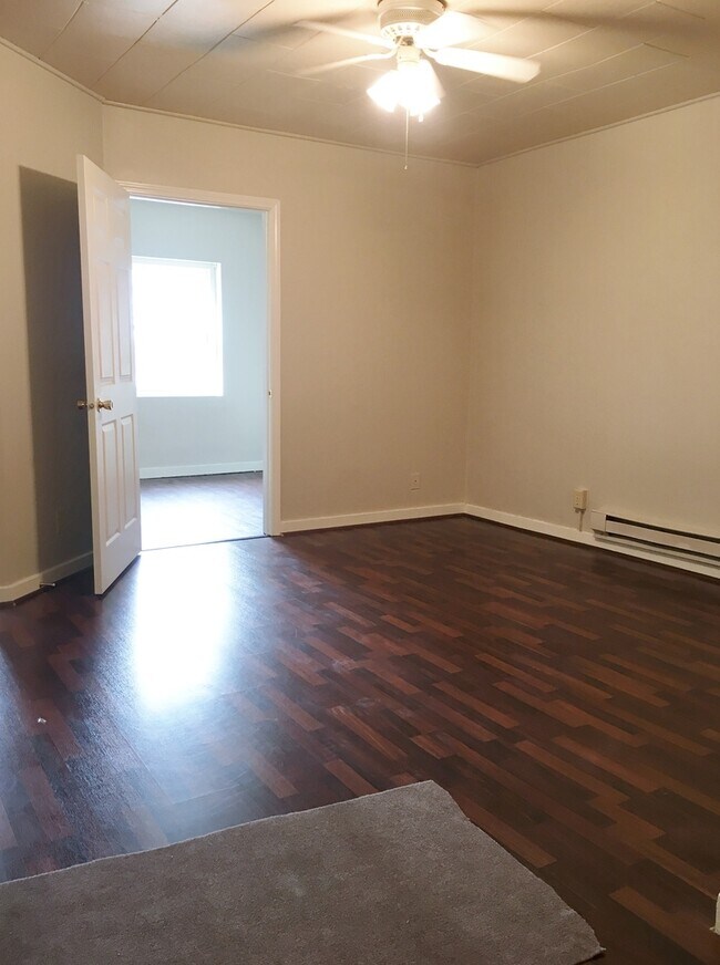 Building Photo - 222 State St