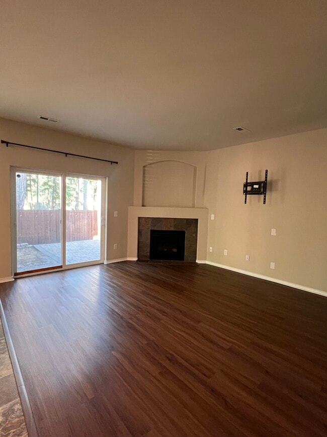 Living Room - 18121 76th Ave E