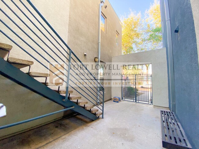 Foto del edificio - Two bedrooms, 2 Bathrooms 1,288 Sq. Ft. Plus 2 Car Garage in Phoenix AZ 85004