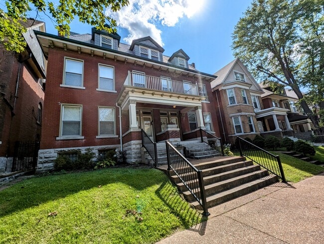 Building Photo - 3846 Cleveland Ave