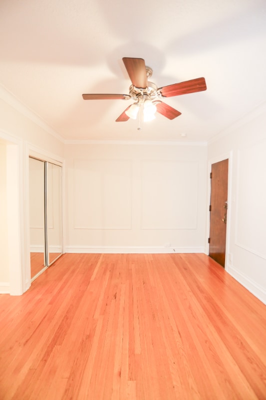 Building Photo - 6039 N Kenmore Ave