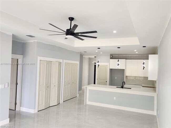 Foto del edificio - 386 Bell Blvd S