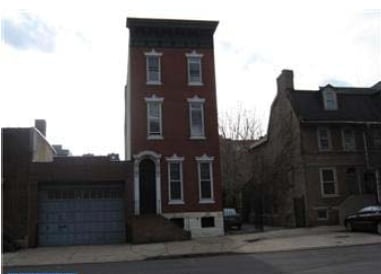 Building Photo - 136-138 Race St
