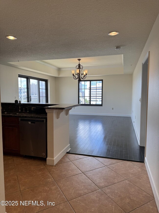 Foto del edificio - 1478 Riverplace Blvd