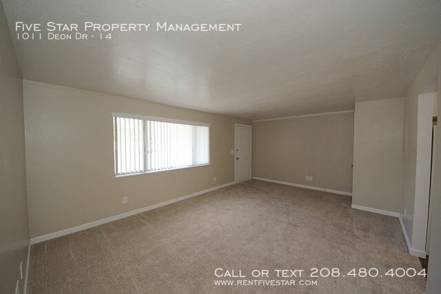 Building Photo - 1011 Deon Dr