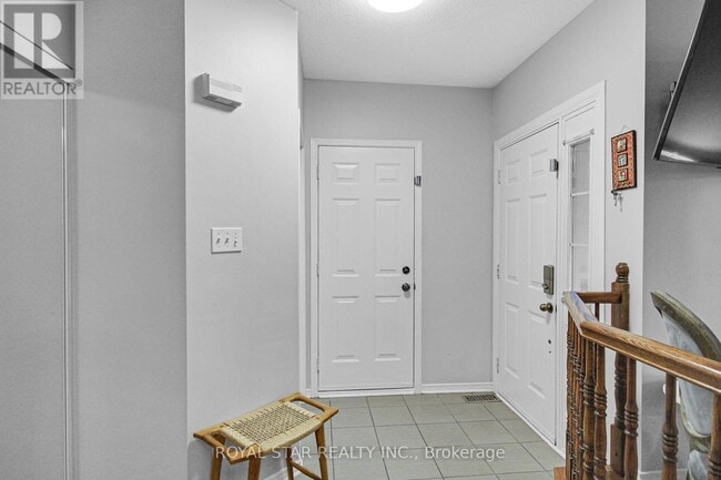 Building Photo - 133 Margrave Ave