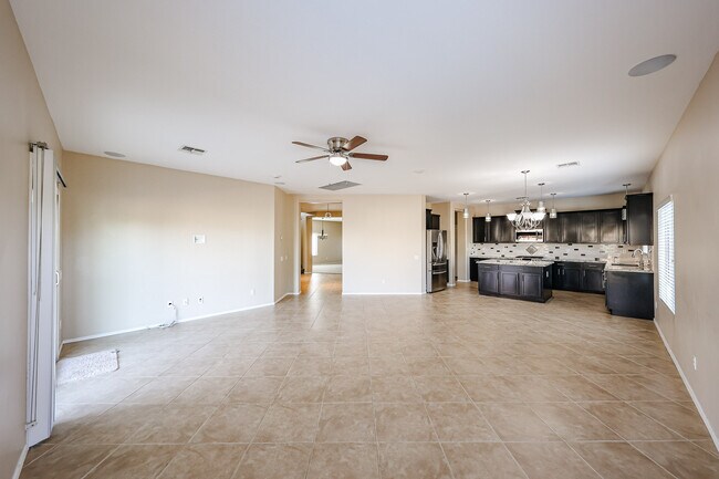 Building Photo - 14258 W Lisbon Ln