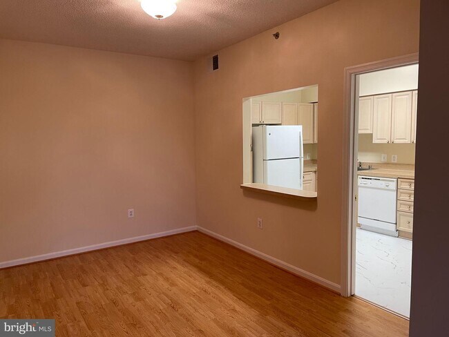 Building Photo - 3100 N Leisure World Blvd