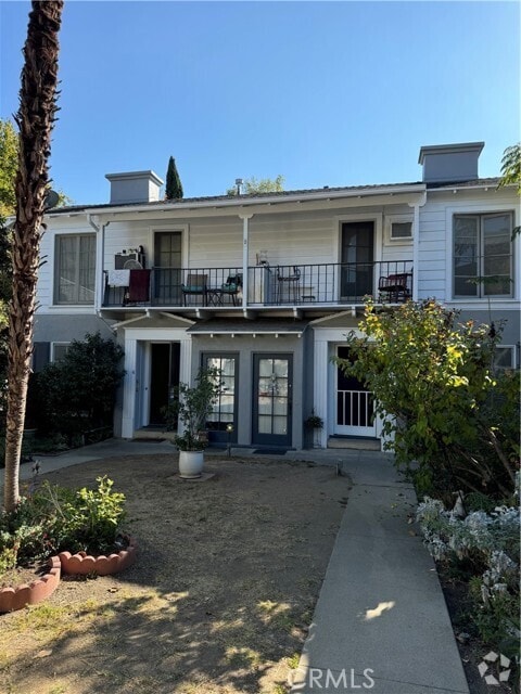 Building Photo - 590 W Sierra Madre Blvd
