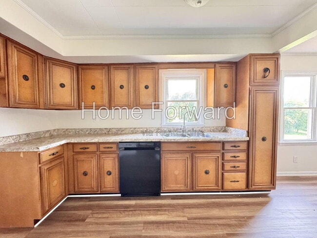 Foto del edificio - 107 N Robbins Ct