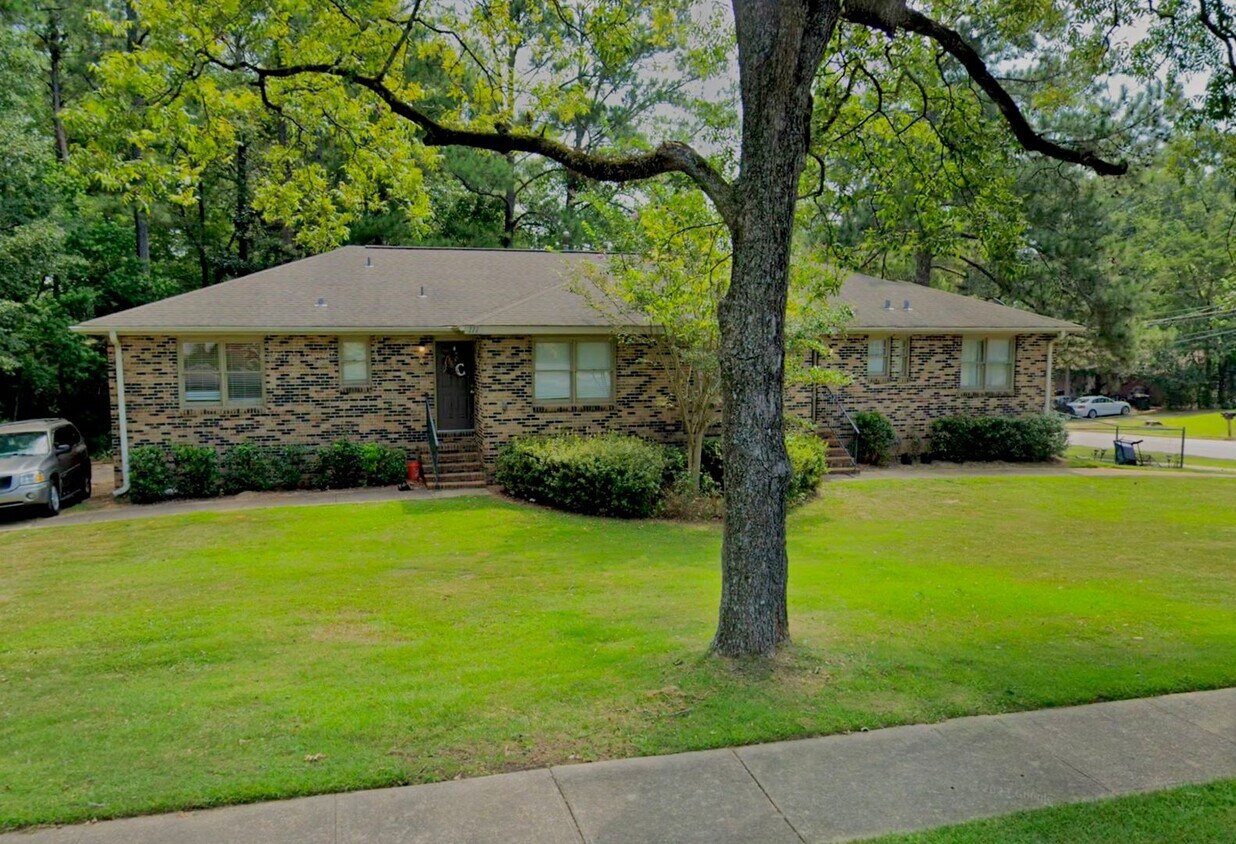 111113 S Dean Rd Unit 113, Auburn, AL 36830 Room for Rent in Auburn