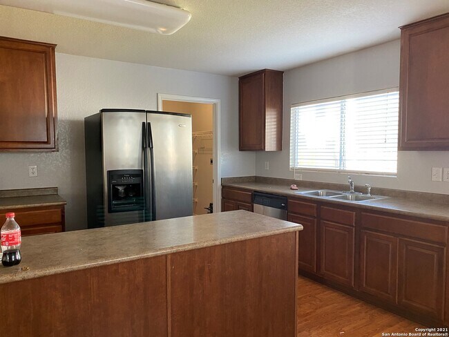 Building Photo - 8719 Laguna Rio