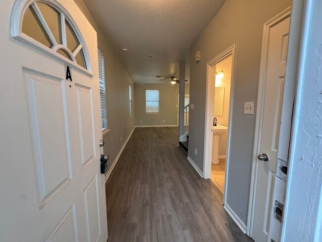 Building Photo - 6427 Waldron Cir
