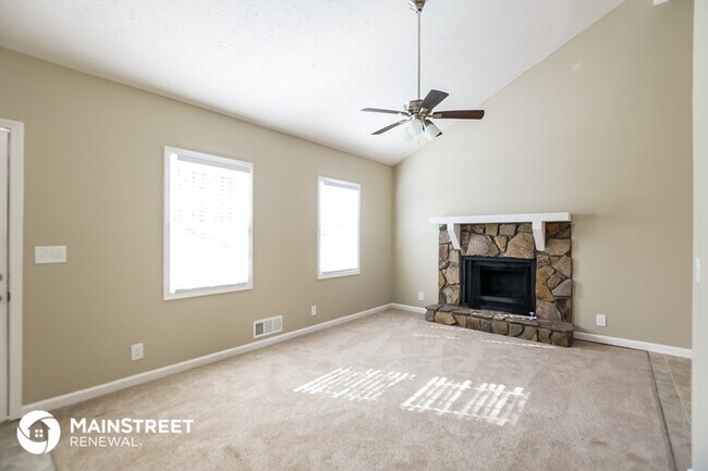 Building Photo - 302 W Paulding Blvd