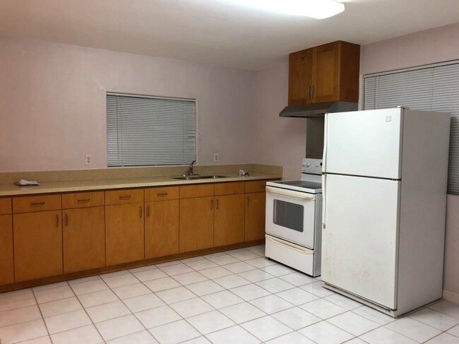 Building Photo - 1625 McGrew Ln