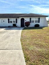 Building Photo - 114 SW 35th Terrace