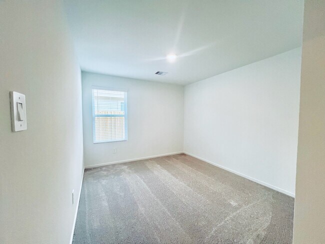 Building Photo - 1376 Diamond Carnation Dr