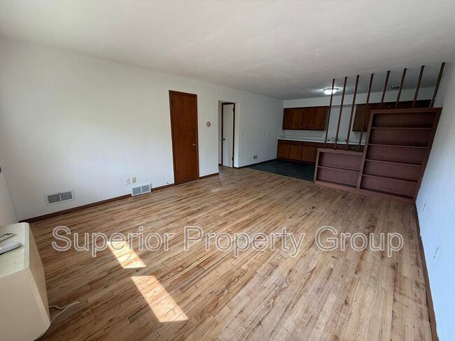 Building Photo - 1723 Blossom Ln