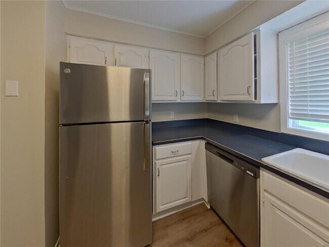 Foto del edificio - 13638 Elkwood Dr