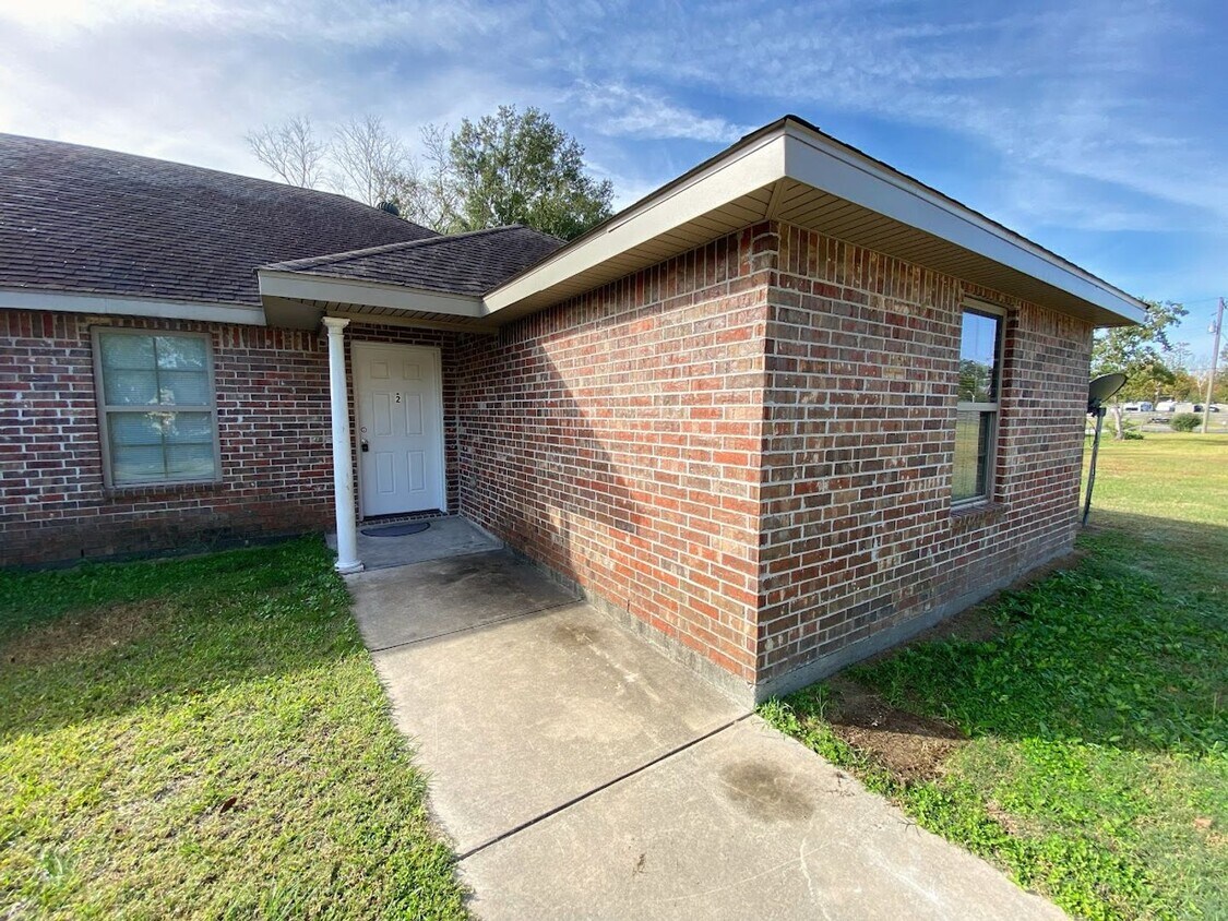 Primary Photo - 193 Gilmore Road