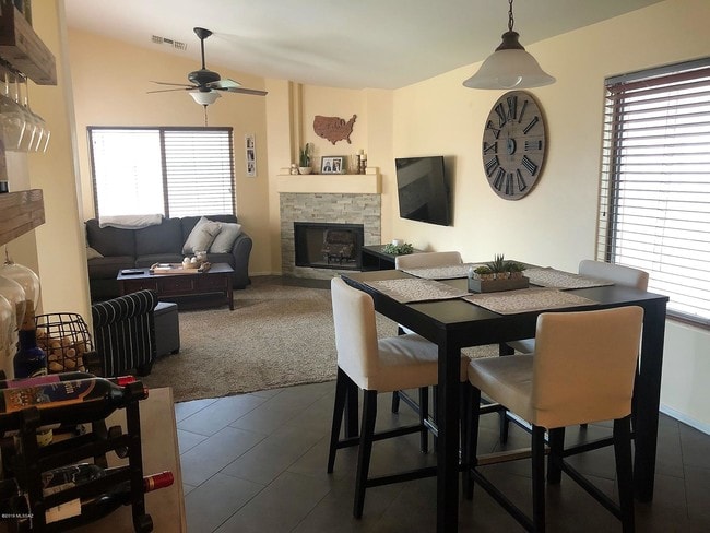 Foto del edificio - 12953 E Douglas Camp Spring Dr