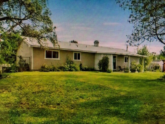 Building Photo - Lovely 3 Bed, 2 Bath Home on Cul-de-Sac