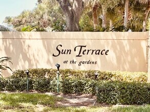 Building Photo - 9157 Sun Terrace Cir