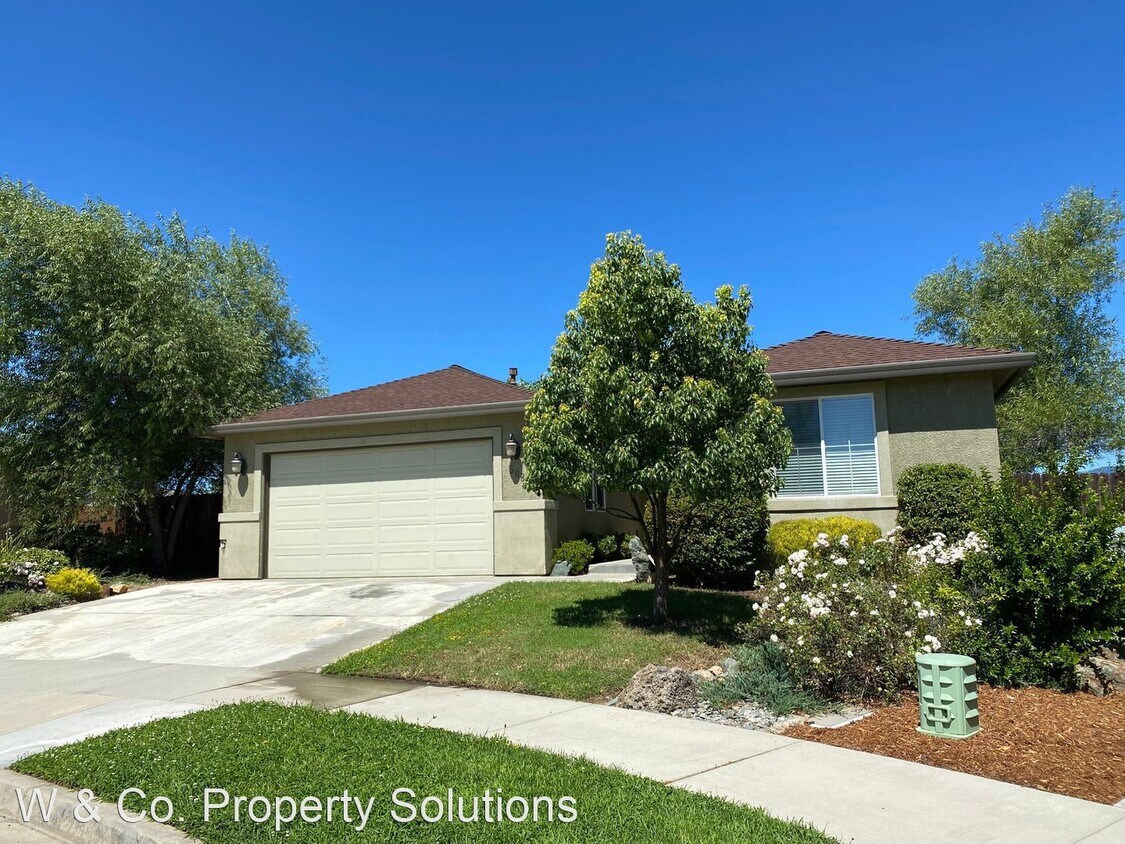 Foto principal - 3 br, 2 bath House - 508 Grants Pass