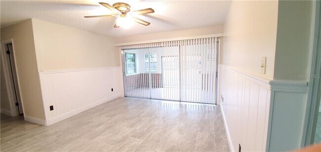 Foto del edificio - 1420 Simmons Rd