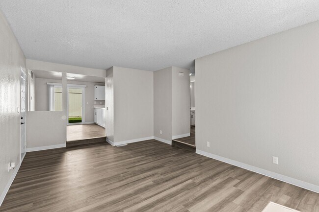 Foto del edificio - 319 S Johnson St