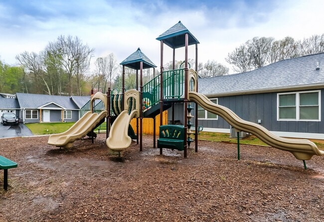 Building Photo - 512 Sycamore Br Rd