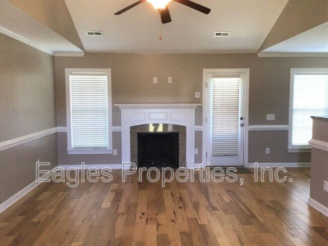 Foto del edificio - 511 Planters Ridge Dr