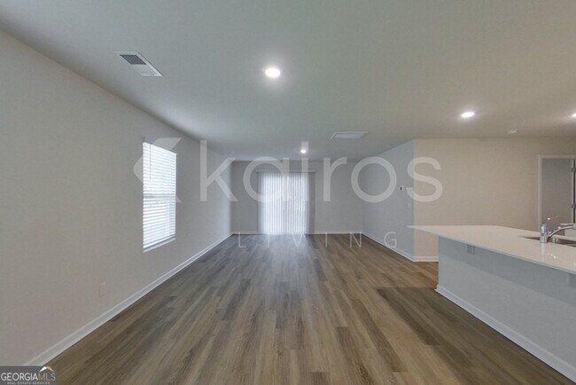 Building Photo - 109 Inez Ave
