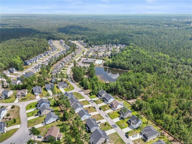 Foto del edificio - 183 Falls Creek Dr