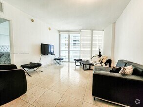 Building Photo - 495 Brickell Ave