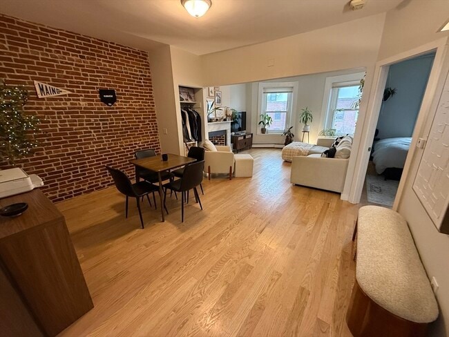 Building Photo - 179 Webster St