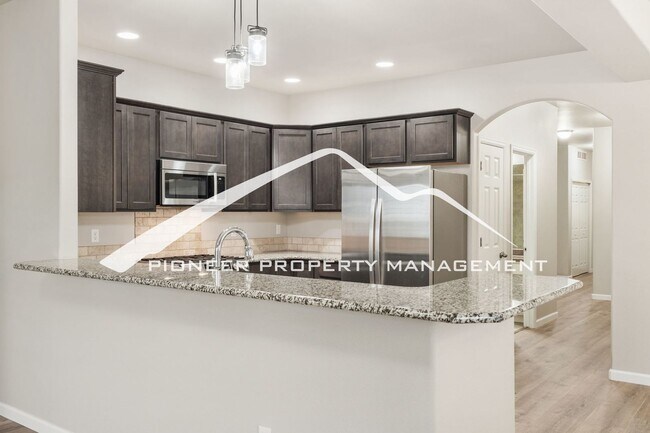 Building Photo - 295 Eclipse Dr