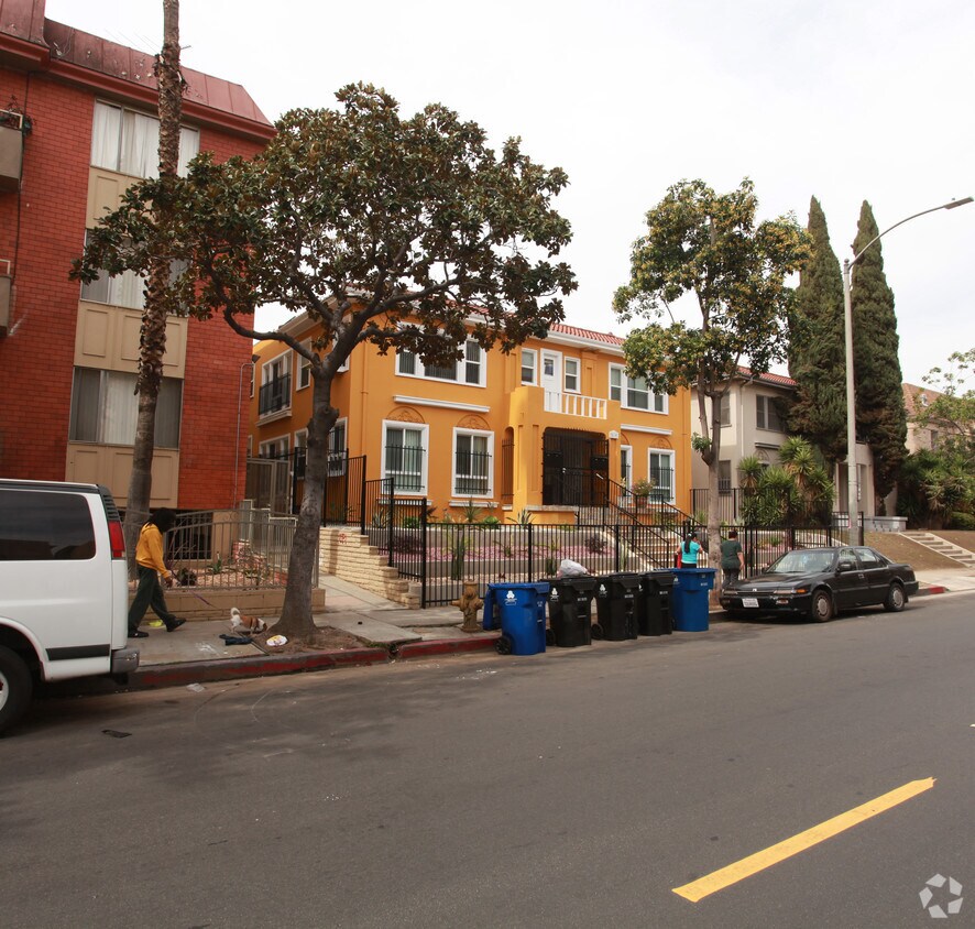 Building Photo - 519 S Catalina St