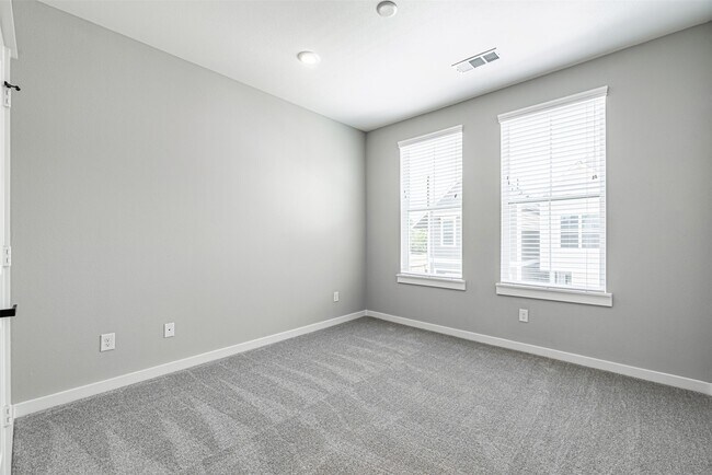 Foto del edificio - 8475 Berry Brush Ln