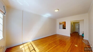Building Photo - 17 E 67th St