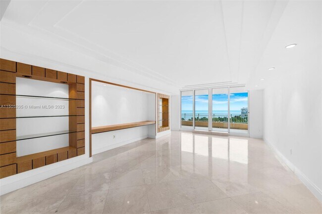 Foto del edificio - 791 Crandon Blvd