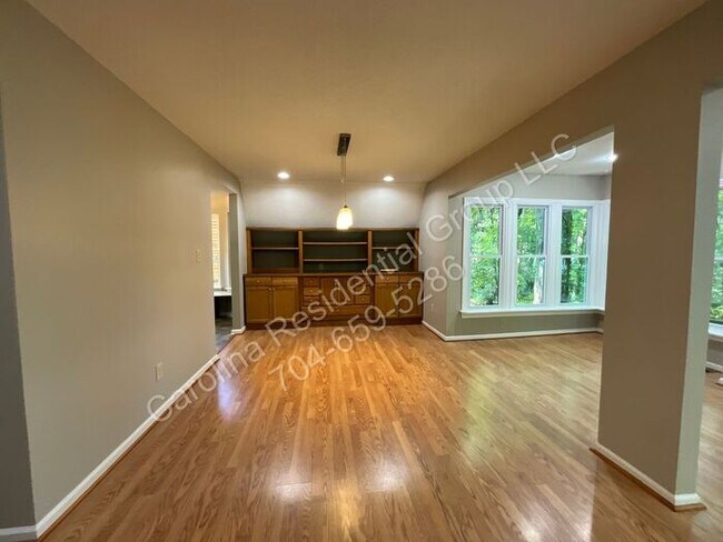 Building Photo - 7608 Zermatt Ln