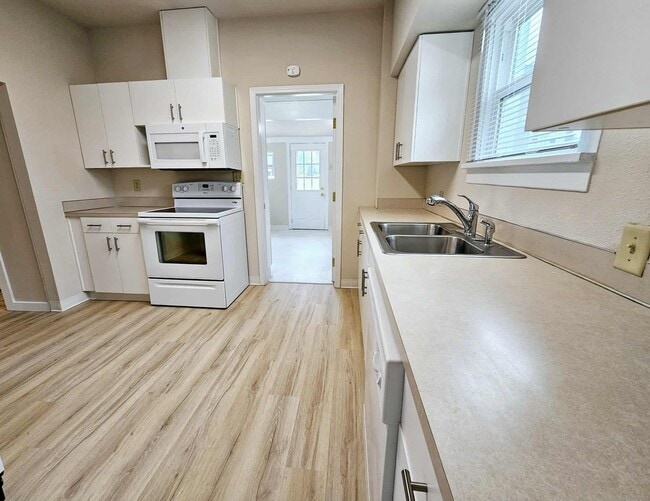 Foto del edificio - Charming house in desirable downtown Sumner