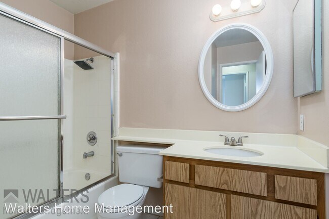Building Photo - 3 br, 2 bath House - 1521 North Elm Street