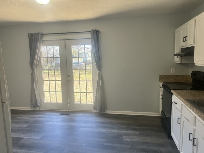 Foto del edificio - 6311 Glenlea Cir