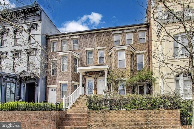 Building Photo - 1324 10th St NW