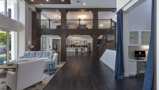 Lobby Photo - Manor in Plantation